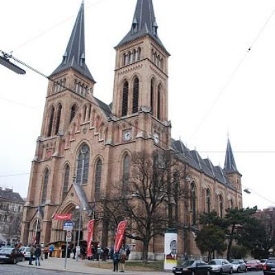 15 decembrie: Lumina păcii de la Betleem a ajuns în Dieceza de Iaşi