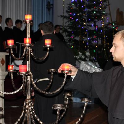 16 decembrie: Roman: Concertul de Crăciun la Institutul Teologic Franciscan