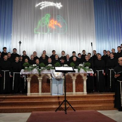 16 decembrie: Roman: Concertul de Crăciun la Institutul Teologic Franciscan