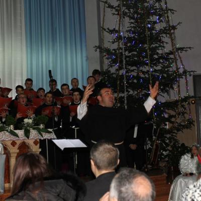16 decembrie: Roman: Concertul de Crăciun la Institutul Teologic Franciscan