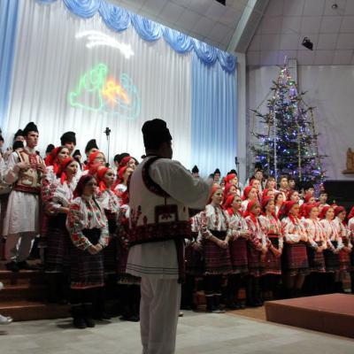 16 decembrie: Roman: Concertul de Crăciun la Institutul Teologic Franciscan