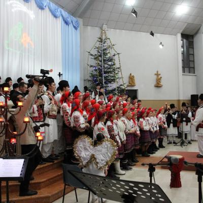 16 decembrie: Roman: Concertul de Crăciun la Institutul Teologic Franciscan