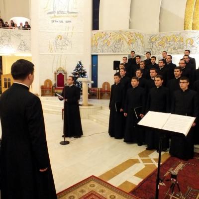 16 decembrie: Iaşi: Concert de colinde al Corului Institutului Teologic în catedrală