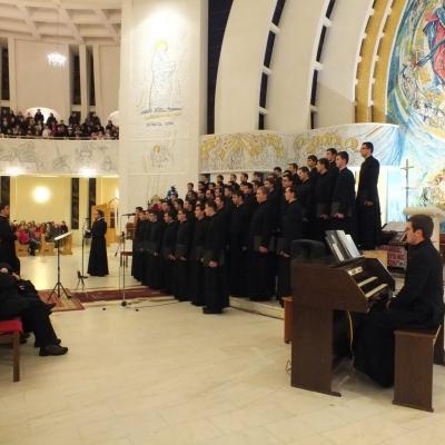 16 decembrie: Iaşi: Concert de colinde al Corului Institutului Teologic în catedrală