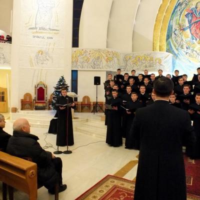 16 decembrie: Iaşi: Concert de colinde al Corului Institutului Teologic în catedrală