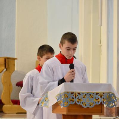 16 decembrie: Tămăşeni: Primirea şi binecuvântarea ministranţilor