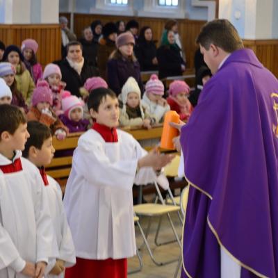 16 decembrie: Tămăşeni: Primirea şi binecuvântarea ministranţilor