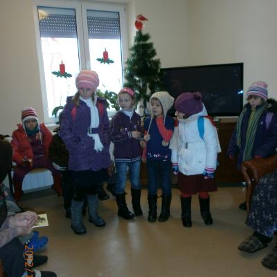 17-31 decembrie: Caritas Roman: Crăciunul la căminul pentru persoane vârstnice din Gherăeşti