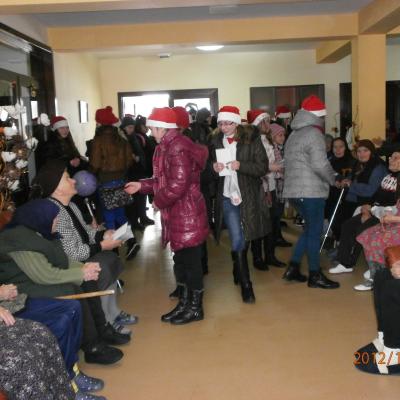17-31 decembrie: Caritas Roman: Crăciunul la căminul pentru persoane vârstnice din Gherăeşti