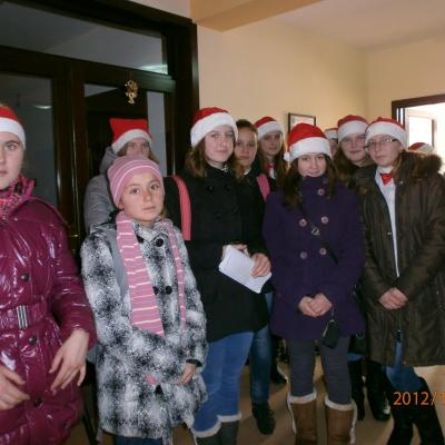 17-31 decembrie: Caritas Roman: Crăciunul la căminul pentru persoane vârstnice din Gherăeşti