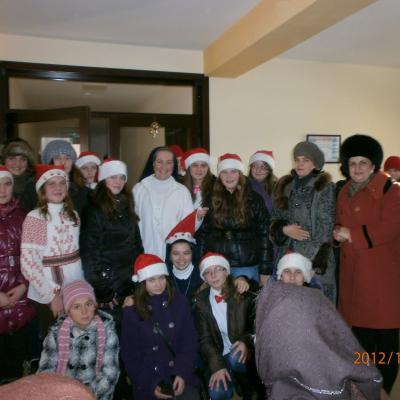 17-31 decembrie: Caritas Roman: Crăciunul la căminul pentru persoane vârstnice din Gherăeşti