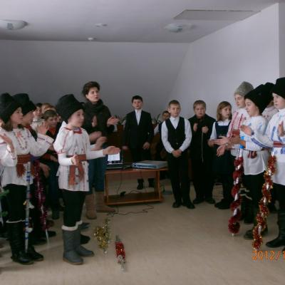 17-31 decembrie: Caritas Roman: Crăciunul la căminul pentru persoane vârstnice din Gherăeşti