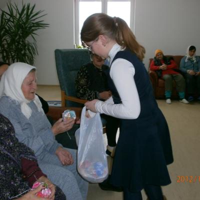 17-31 decembrie: Caritas Roman: Crăciunul la căminul pentru persoane vârstnice din Gherăeşti
