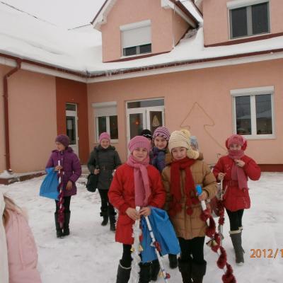 17-31 decembrie: Caritas Roman: Crăciunul la căminul pentru persoane vârstnice din Gherăeşti