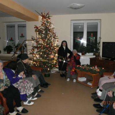 17-31 decembrie: Caritas Roman: Crăciunul la căminul pentru persoane vârstnice din Gherăeşti