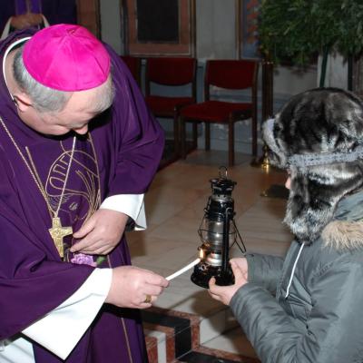 22 decembrie: Iaşi: Celebrarea dedicată Luminii păcii de la Betleem