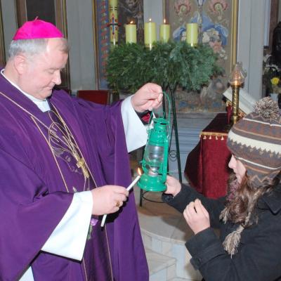 22 decembrie: Iaşi: Celebrarea dedicată Luminii păcii de la Betleem