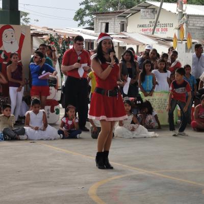 23 decembrie: Ecuador: Festival de Crăciun în Parohia Romano-Catolica "Sfântul Bartolomeu" din Palestina, provincia Guayas