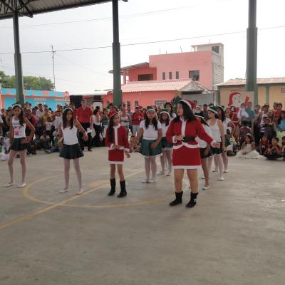 23 decembrie: Ecuador: Festival de Crăciun în Parohia Romano-Catolica "Sfântul Bartolomeu" din Palestina, provincia Guayas