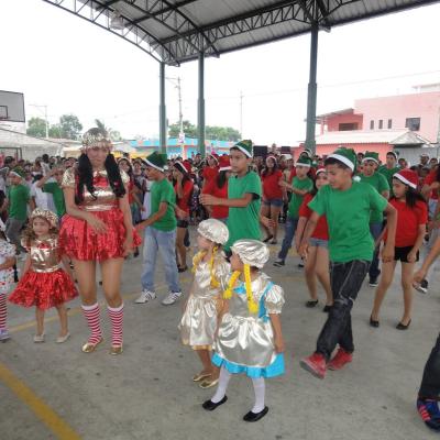 23 decembrie: Ecuador: Festival de Crăciun în Parohia Romano-Catolica "Sfântul Bartolomeu" din Palestina, provincia Guayas