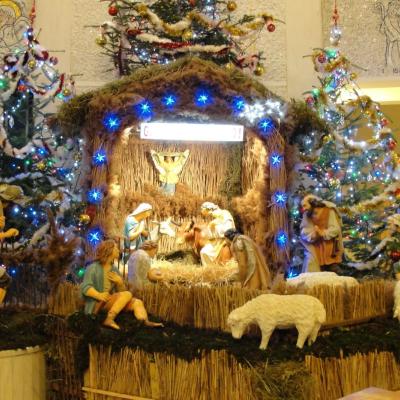 24-25 decembrie: Iaşi: Crăciunul în imagini la catedrala "Sfânta Fecioară Maria, Regină"