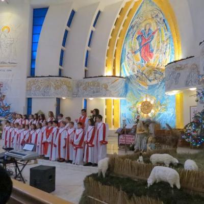 24-25 decembrie: Iaşi: Crăciunul în imagini la catedrala "Sfânta Fecioară Maria, Regină"