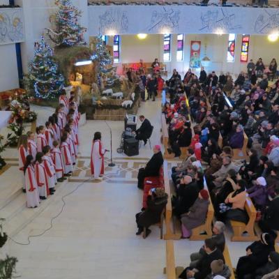24-25 decembrie: Iaşi: Crăciunul în imagini la catedrala "Sfânta Fecioară Maria, Regină"