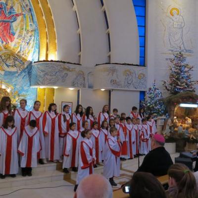 24-25 decembrie: Iaşi: Crăciunul în imagini la catedrala "Sfânta Fecioară Maria, Regină"