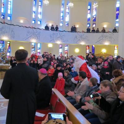 24-25 decembrie: Iaşi: Crăciunul în imagini la catedrala "Sfânta Fecioară Maria, Regină"