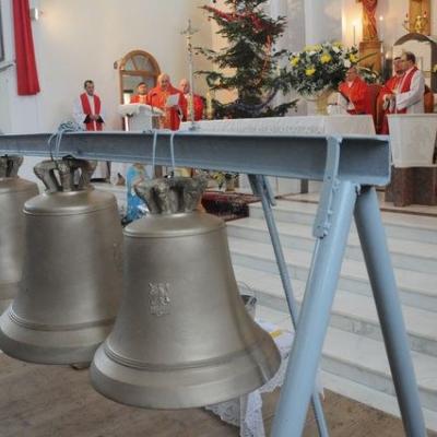 26 decembrie: Bijghir: Sfinţire de noi clopote