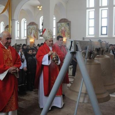 26 decembrie: Bijghir: Sfinţire de noi clopote