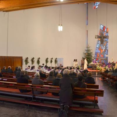 12 ianuarie: Bregenz (Austria): Despărţirea de prelatul Albert Holenstein: "O candelă care a ars pentru alţii"