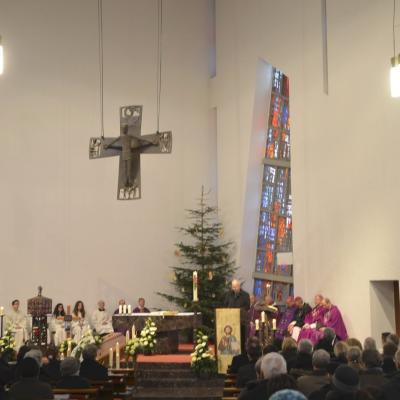 12 ianuarie: Bregenz (Austria): Despărţirea de prelatul Albert Holenstein: "O candelă care a ars pentru alţii"