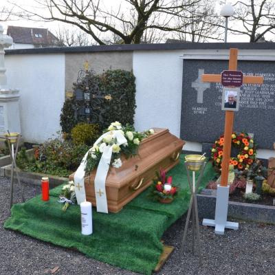 12 ianuarie: Bregenz (Austria): Despărţirea de prelatul Albert Holenstein: "O candelă care a ars pentru alţii"