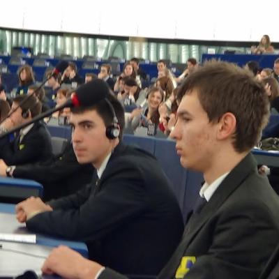 6-13 februarie: Bacău: Parlamentari pentru o zi