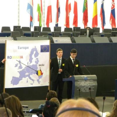 6-13 februarie: Bacău: Parlamentari pentru o zi