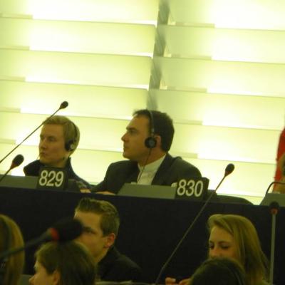 6-13 februarie: Bacău: Parlamentari pentru o zi