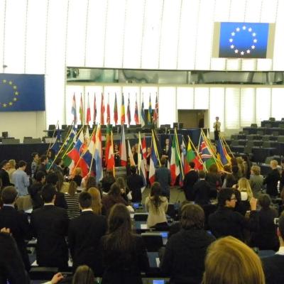 6-13 februarie: Bacău: Parlamentari pentru o zi