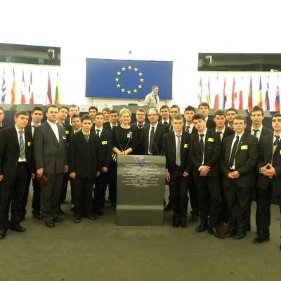 6-13 februarie: Bacău: Parlamentari pentru o zi