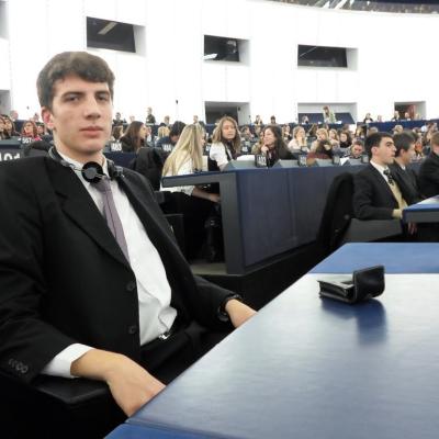 6-13 februarie: Bacău: Parlamentari pentru o zi