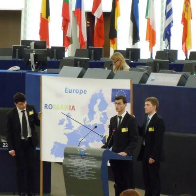 6-13 februarie: Bacău: Parlamentari pentru o zi