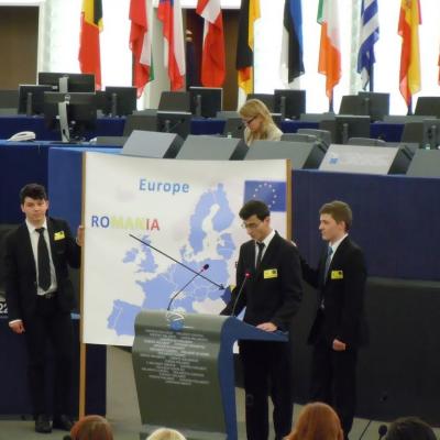 6-13 februarie: Bacău: Parlamentari pentru o zi