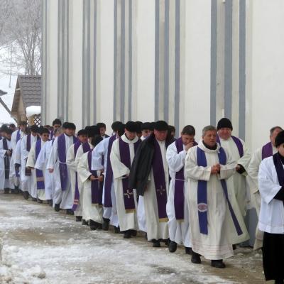 12 februarie: Horleşti: Funeraliile părintelui Mihai Cucuteanu