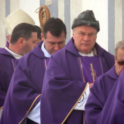 12 februarie: Horleşti: Funeraliile părintelui Mihai Cucuteanu