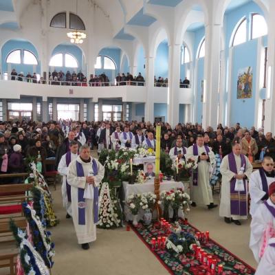 12 februarie: Horleşti: Funeraliile părintelui Mihai Cucuteanu