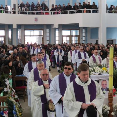 12 februarie: Horleşti: Funeraliile părintelui Mihai Cucuteanu