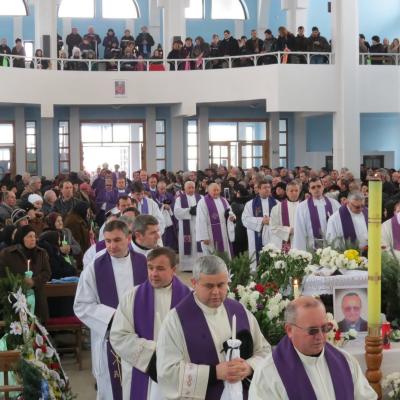 12 februarie: Horleşti: Funeraliile părintelui Mihai Cucuteanu