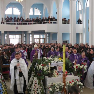 12 februarie: Horleşti: Funeraliile părintelui Mihai Cucuteanu