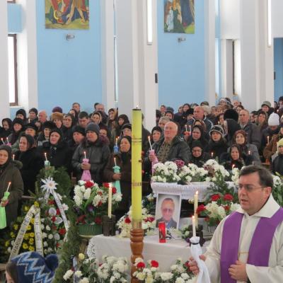 12 februarie: Horleşti: Funeraliile părintelui Mihai Cucuteanu