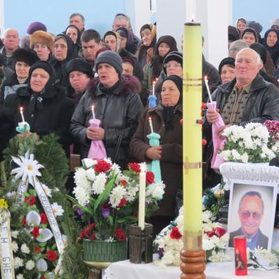12 februarie: Horleşti: Funeraliile părintelui Mihai Cucuteanu